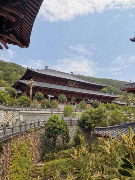 齐齐哈尔万山寺(它到底是寺庙还是古院)