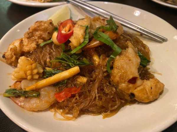 古晋是哪个国家,那里有什么特色美食
