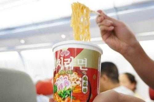 泡面能带上飞机吗(飞机上可以吃泡面吗)