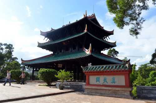 容县旅游景点大全,都峤山和真武阁哪个更值得去