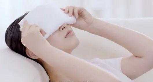 天气热眼睛刺眼( 眼睛容易疲劳怎么办)