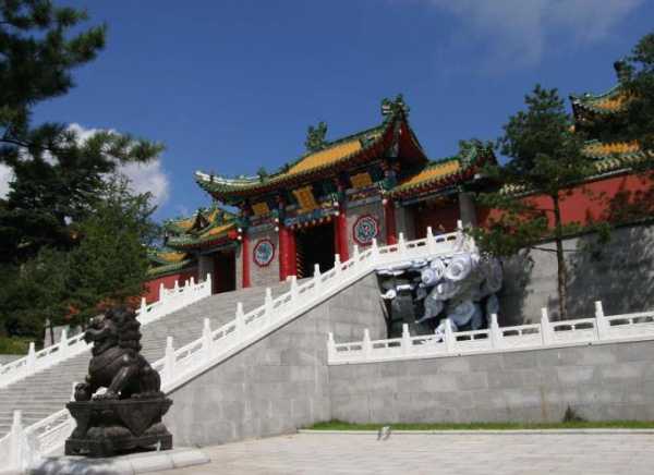 双灵寺, 吸引着无数游客前来探秘