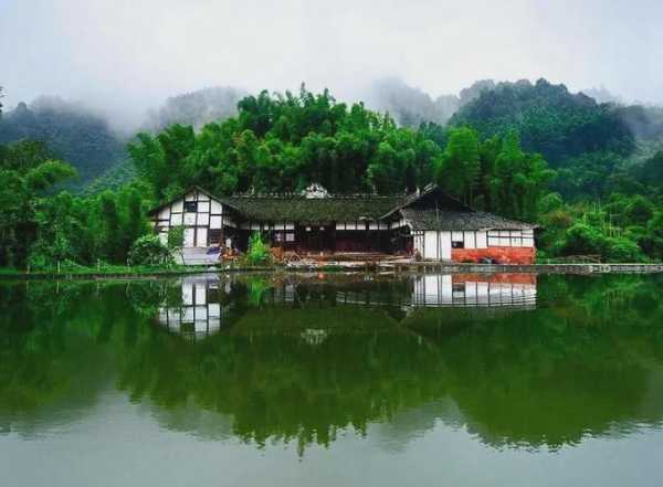 竹海山庄(住一晚值不值)