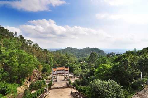 纪元塔(鹤山大雁山上的风景)