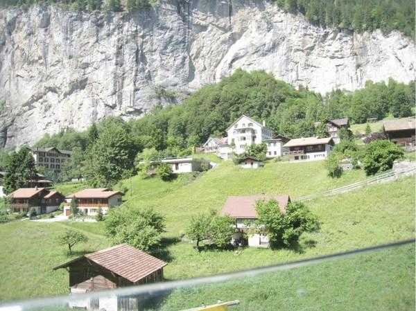 伯尔尼旅游攻略,住宿选择哪家最方便