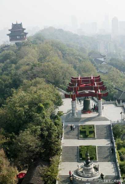 丘麓山旅游攻略,探索美丽自然风光