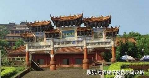 大英东站, 如何畅游周边景点?