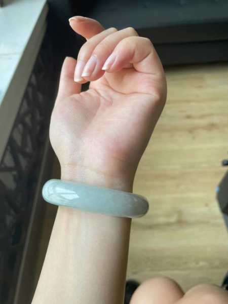 云南旅游买翡翠,如何选择心仪的宝石?