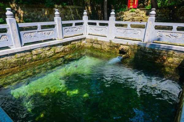 一万泉景区, 探秘泉水的美丽奇观