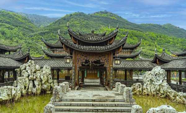 土司王宫, 探秘古老的民族文化之地