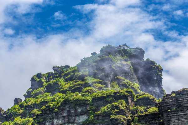 圣境山, 探索这座神秘的山脉魅力