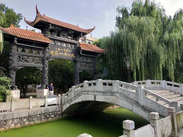 凤池园, 探寻这个秘境的美丽与历史