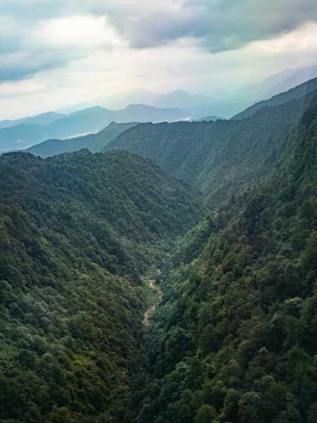 瓦屋山属于哪个市, 探秘这座神奇的山脉