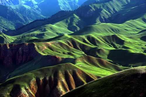 卓尔山在哪里, 探秘这处绝美山景