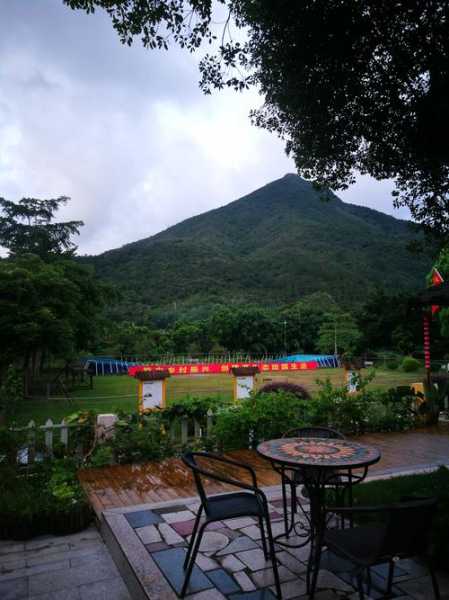 月亮湾山庄, 尽享自然与豪华的完美结合