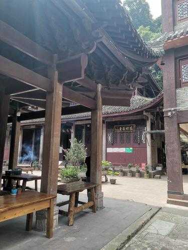 金凤寺, 探秘它的历史与文化魅力