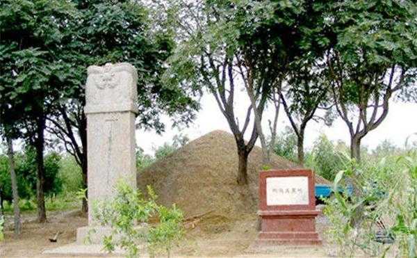 和珅墓:揭秘清朝权臣的最后安息地