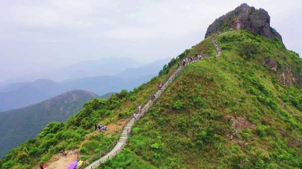 银瓶山多高,揭秘其真实高度和景观
