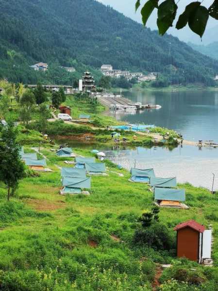 雅女湖在哪里,揭秘这个神秘的旅游胜地