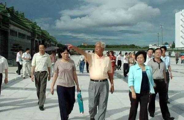 林世铿(又体现了哪些艺术特色)