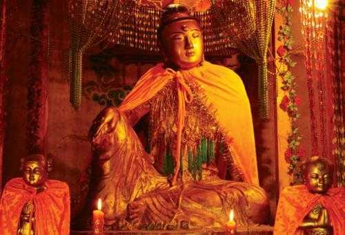歪脖老母在哪里(去青岩寺拜拜试试)