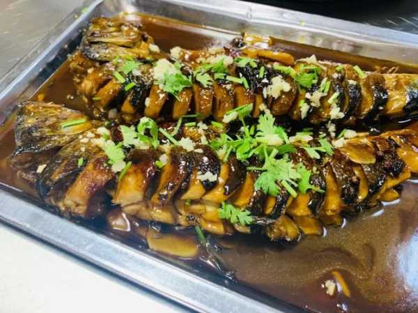 青条鱼图片(煎着吃还是烤着吃)