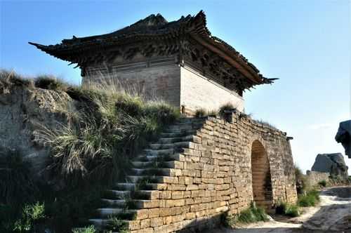 开阳堡_探秘这座历史悠久的古堡