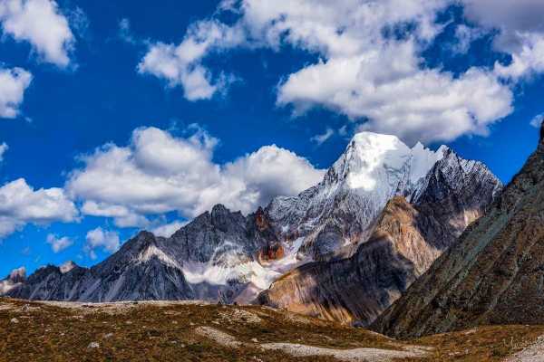 七苦山_探索这座神秘山脉的魅力