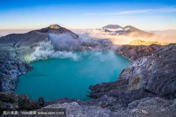 卡瓦伊真火山_探秘瑰丽火山景观