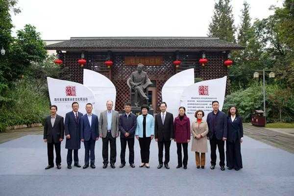 袁仕伦_他是如何影响当代文化的?