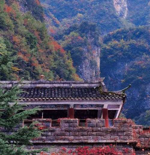 鱼泉山风景区_探寻自然与历史的完美结合