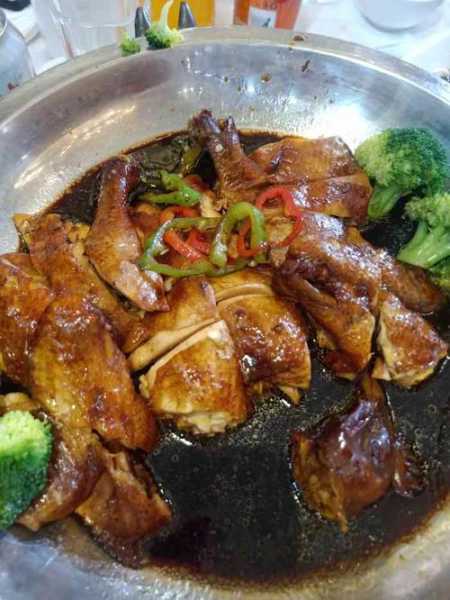 江南大酒店_独特的住宿体验和美食推荐