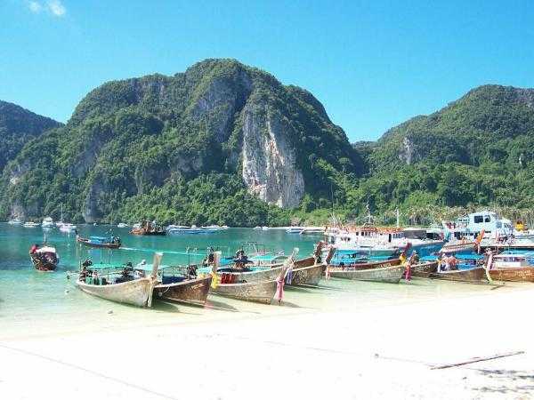 8月份甲米天气_适合旅游吗?