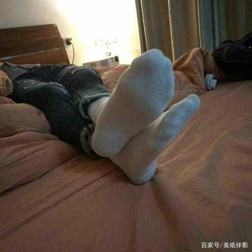 调教白袜帅哥, 白袜帅哥为什么要穿白袜
