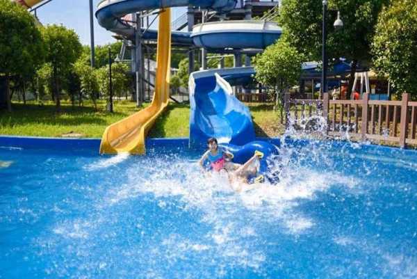 活海欢乐水世界_畅享夏日水上乐趣
