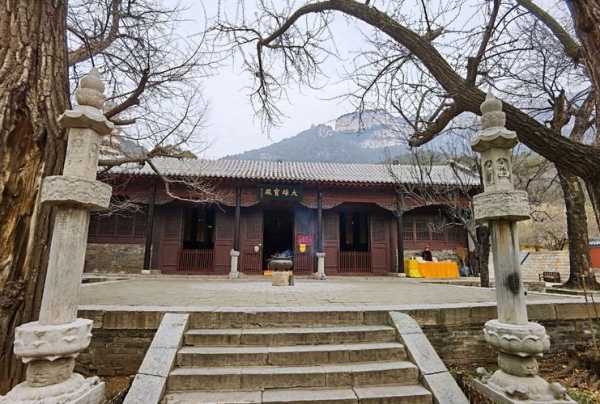 灵岳寺_探秘这个历史悠久的佛教圣地