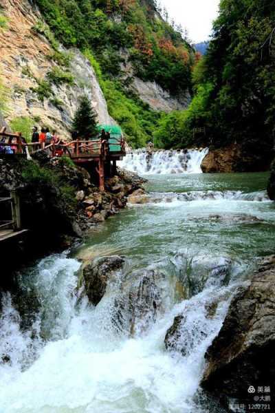 官鹅沟在哪_探索这片美丽的自然风景区