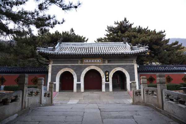 北京潭柘寺_探索古刹文化与自然之美