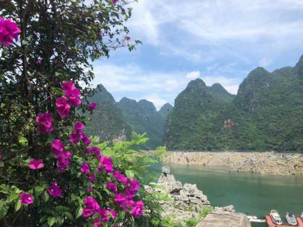 万峰湖旅游攻略_畅游这片美丽湖泊的必备指南