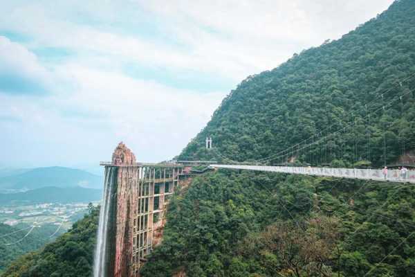 云门山多高_探寻其壮丽高度与奇妙景观