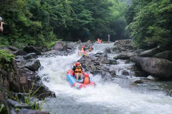圣井山漂流_如何体验激爽水上冒险?