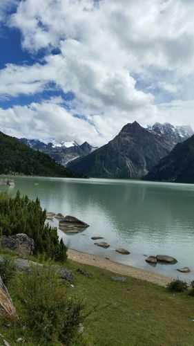 新路海风景区_探索自然之美与休闲乐趣