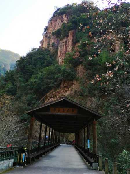 龙穿峡风景区_有哪些必游景点和活动?
