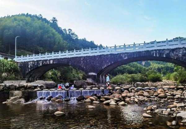 铅山武夷山镇旅游攻略_不可错过的美景与美食!