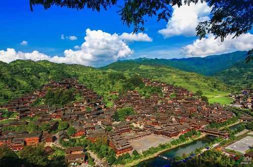 凯里旅游_探索苗寨风情与自然美景