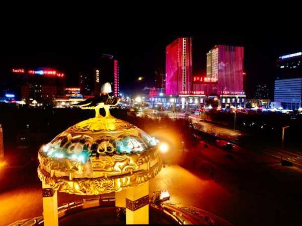 成都南台月_探寻最美的夜景与文化魅力