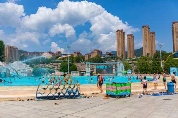 贵安水上乐园_畅享夏日水上活动乐趣