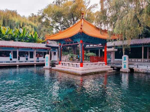 大明湖营业时间_了解开放时间和注意事项