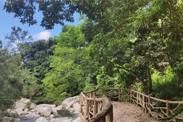 吊罗山旅游攻略, 探索隐藏的自然美景