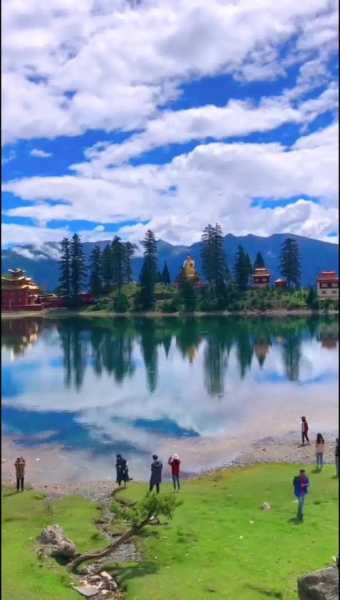 新龙县旅游攻略, 玩转新龙美景与美食
